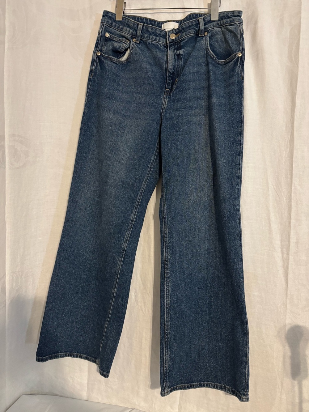 H&M Harper high rise wide leg jeans 
Size 14